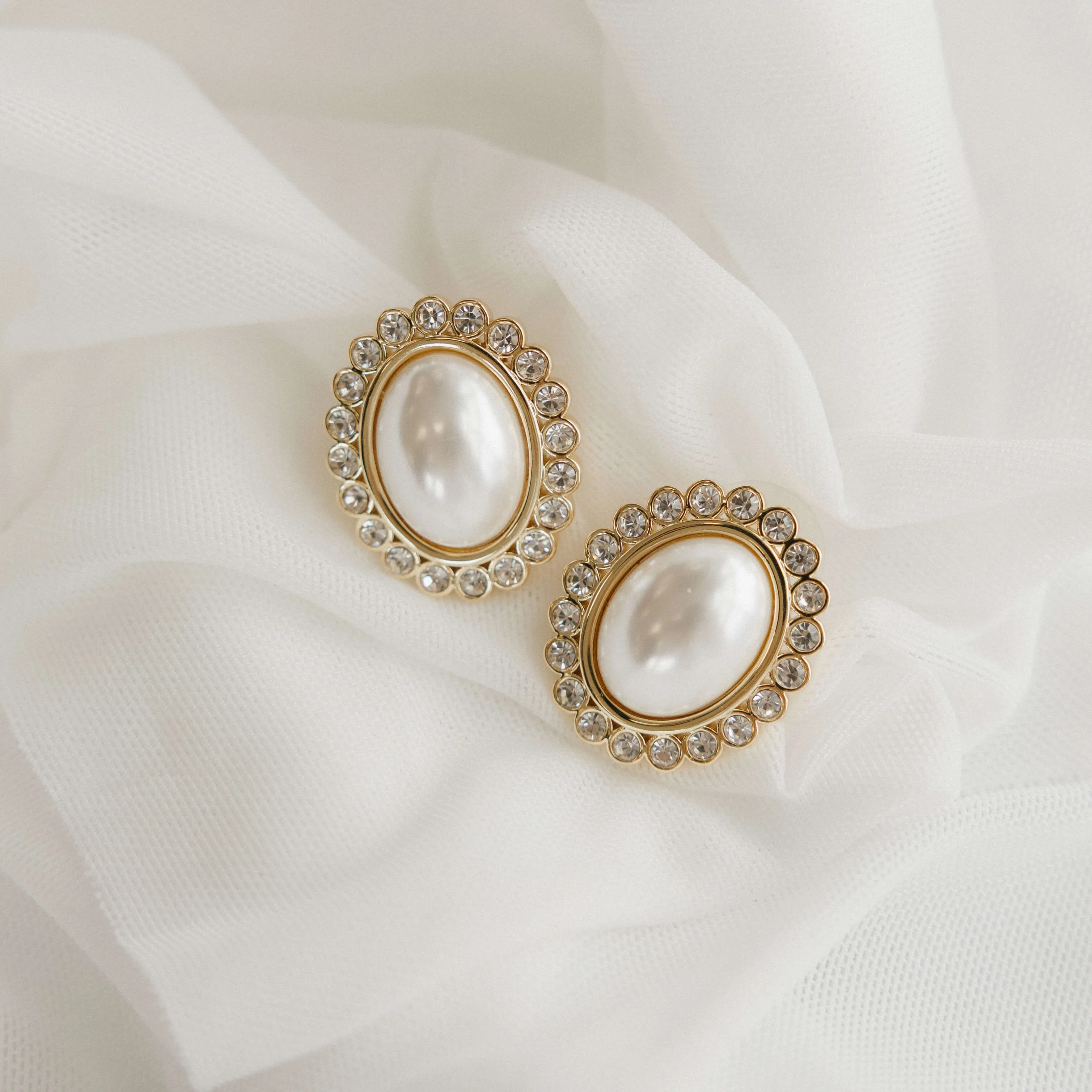 Maya Pearl Earrings - Image 3
