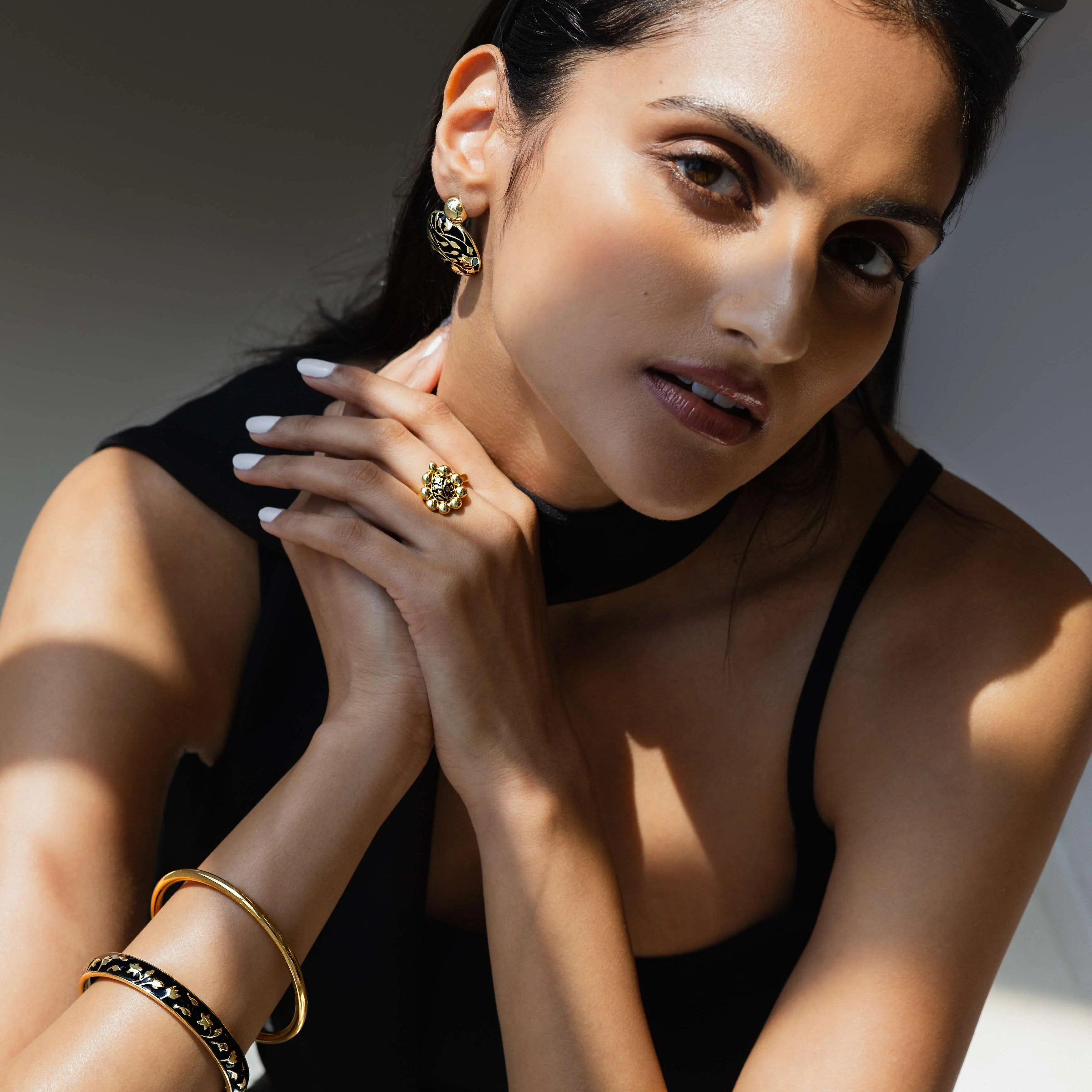 Meena Button Earrings - Noir - Image 2
